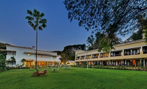 Гостиница Hotel Sunderban Resort & Spa  Пунe